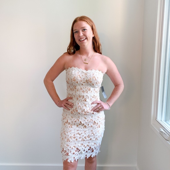 White lace cocktail dress - Picture 2 of 4